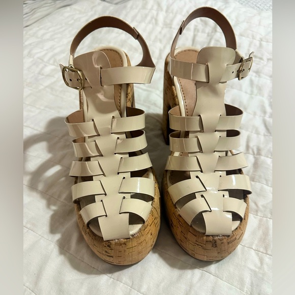 Novus Shoes - Elegant Cream Wedge Sandals
